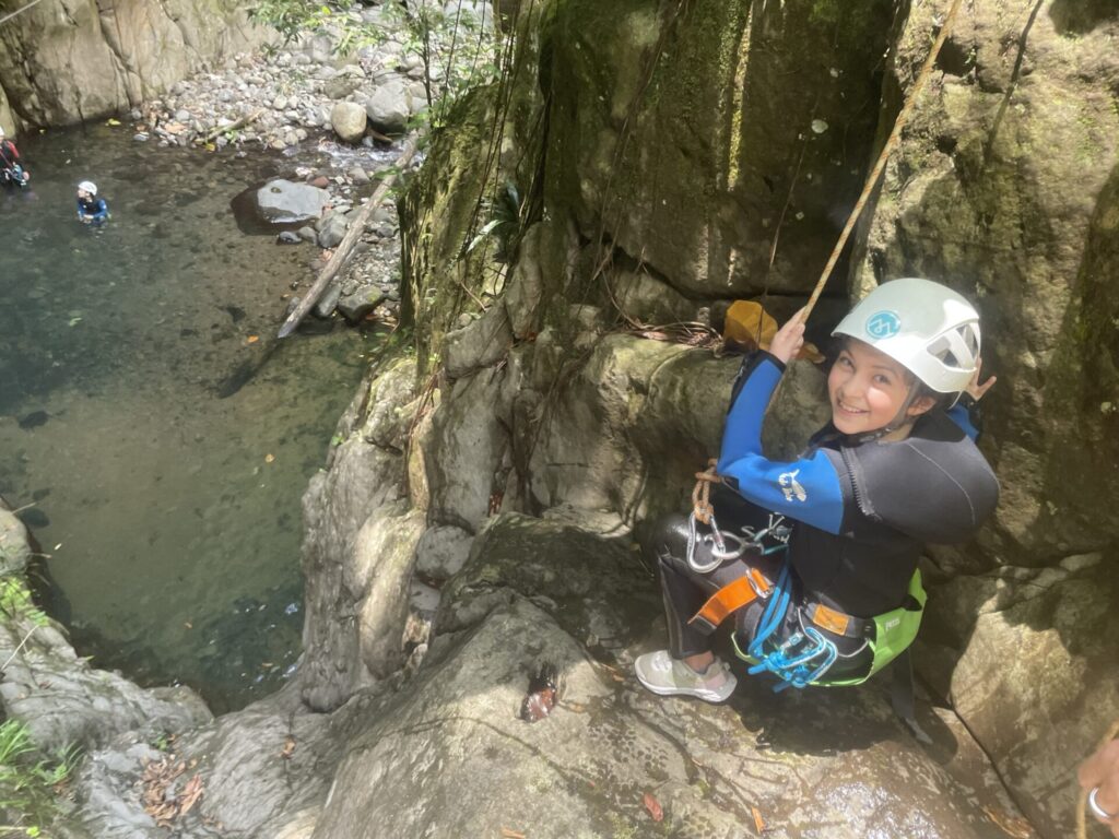 Canyoning en famille à Bouillante : une aventure douce pour petits et grands