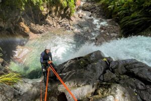 Canyoning sportif guadeloupe vauchelet IMG 9037 1500×1000 1